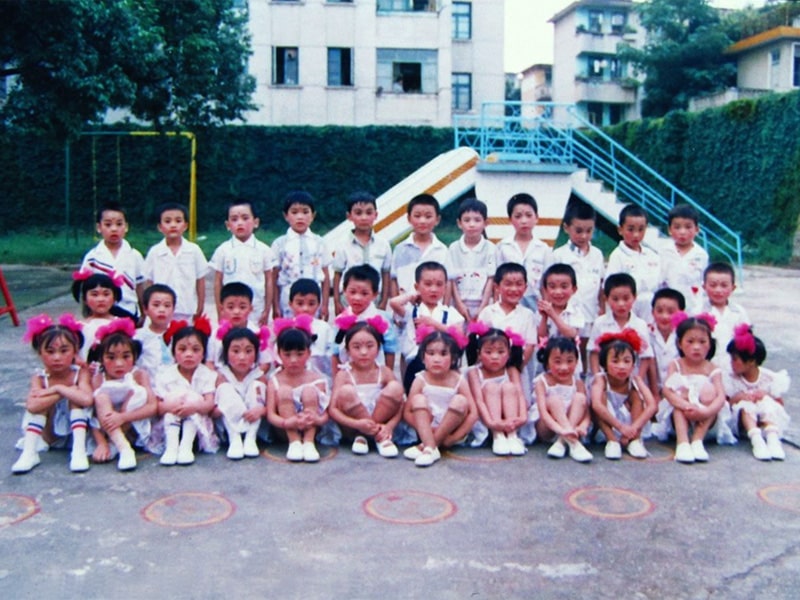 1990年廠(chǎng)職工幼兒園在六一前夕進行彙報表演